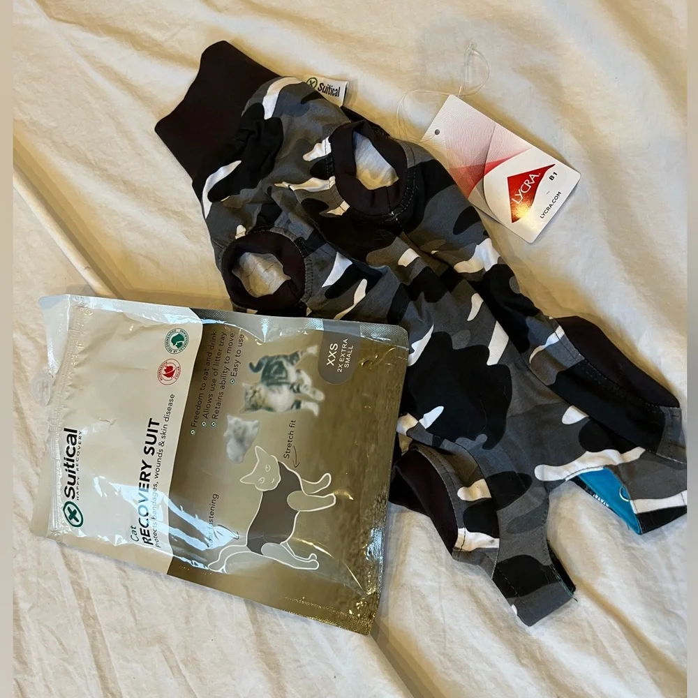 Surgical recovery suit for cats XXS black Camo